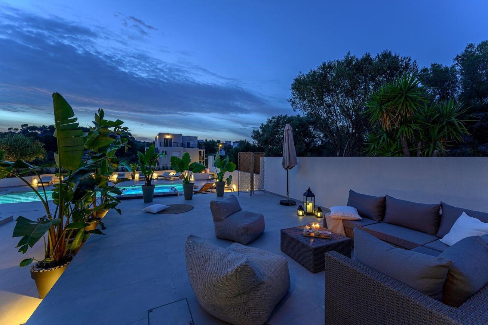 Luxury Villa Del Sogno With Pool, Jacuzzi, Parking Okrug Gornji Zewnętrze zdjęcie