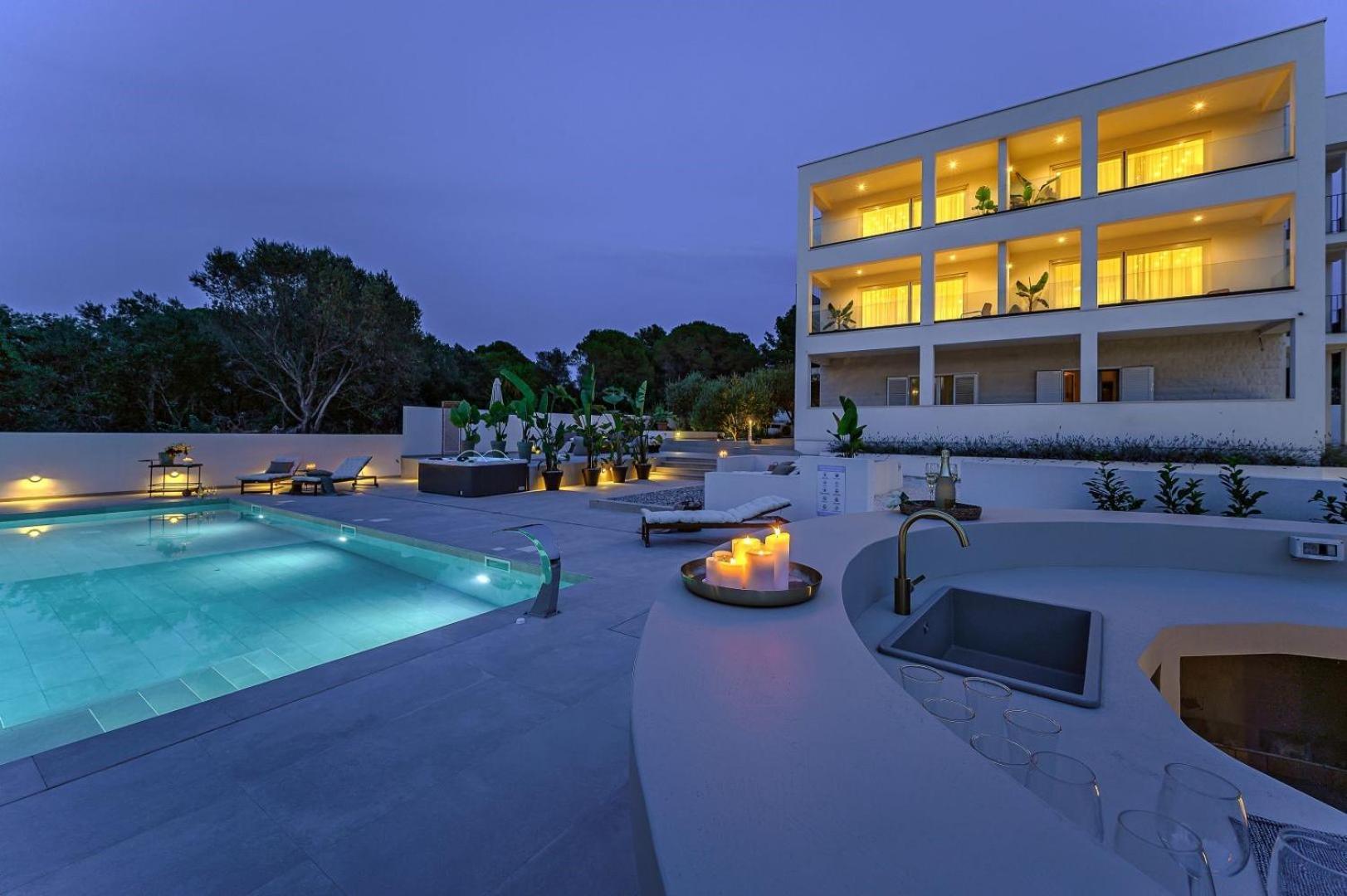 Luxury Villa Del Sogno With Pool, Jacuzzi, Parking Okrug Gornji Zewnętrze zdjęcie