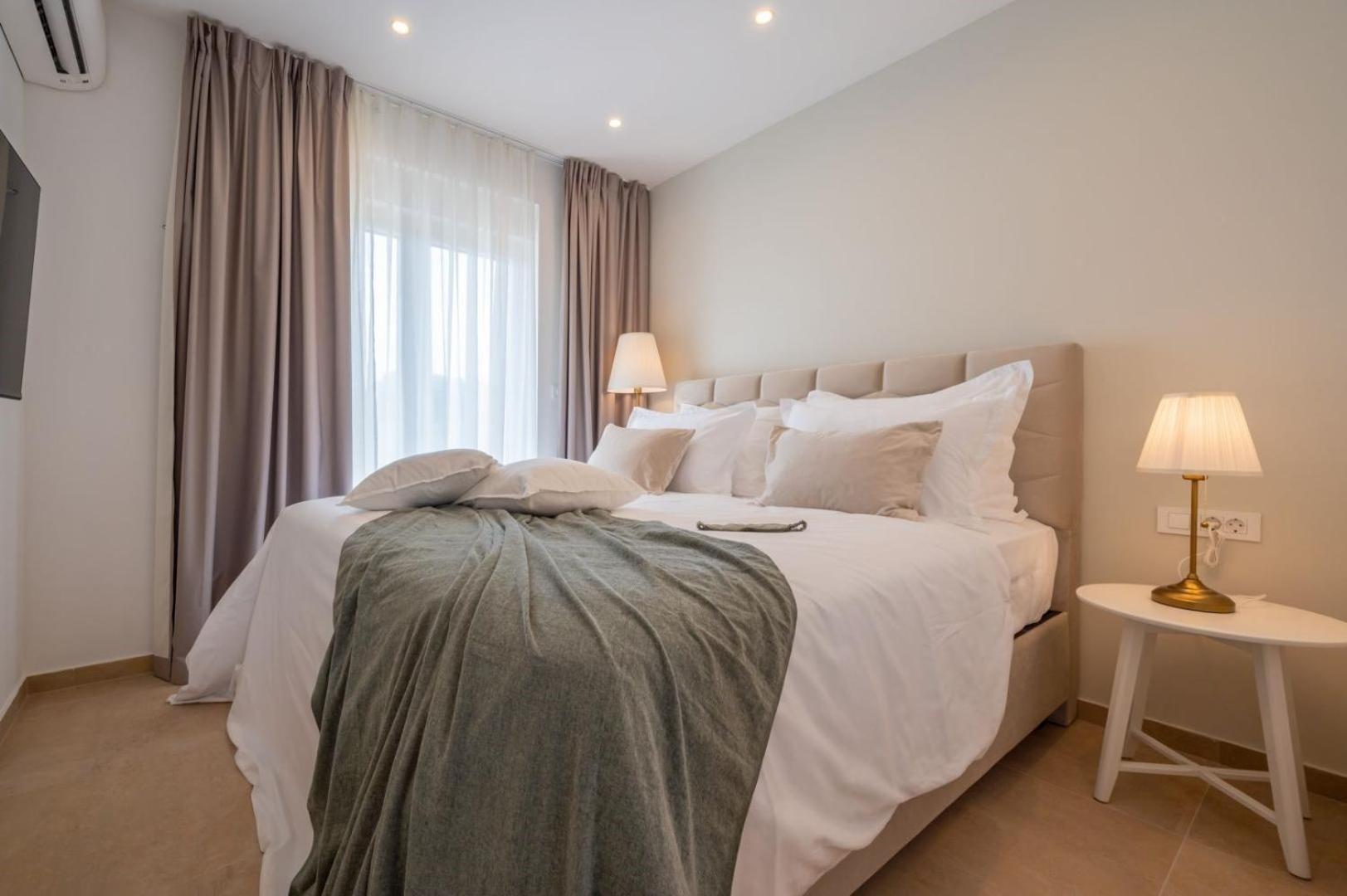 Luxury Villa Del Sogno With Pool, Jacuzzi, Parking Okrug Gornji Zewnętrze zdjęcie